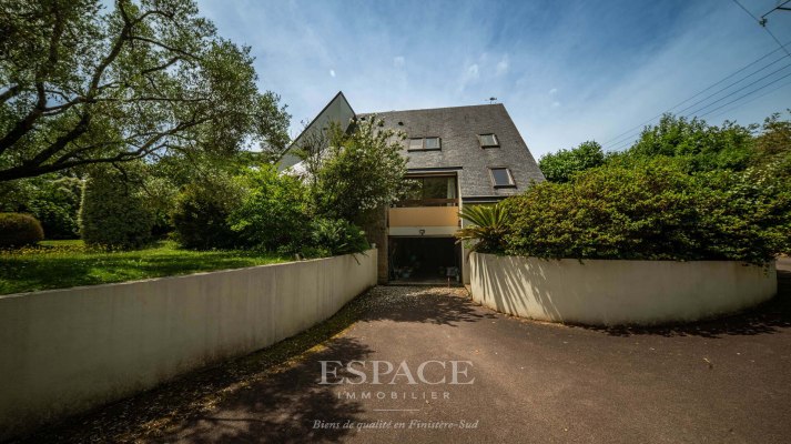 Maison d'architecte au coeur d'un parc paysager de 4 775 m² à vendre à Concarneau