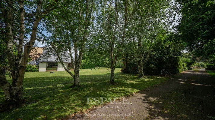 Maison d'architecte au coeur d'un parc paysager de 4 775 m² à vendre à Concarneau