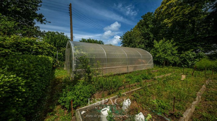 Maison d'architecte au coeur d'un parc paysager de 4 775 m² à vendre à Concarneau