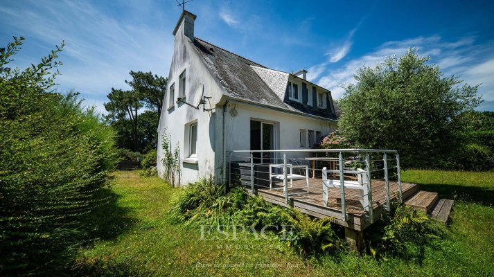 Maison vue imprenable sur le Golf de Cornouaille, proximité Port et Bourg