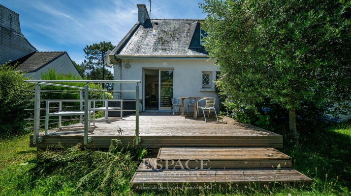 Maison vue imprenable sur le Golf de Cornouaille, proximité Port et Bourg