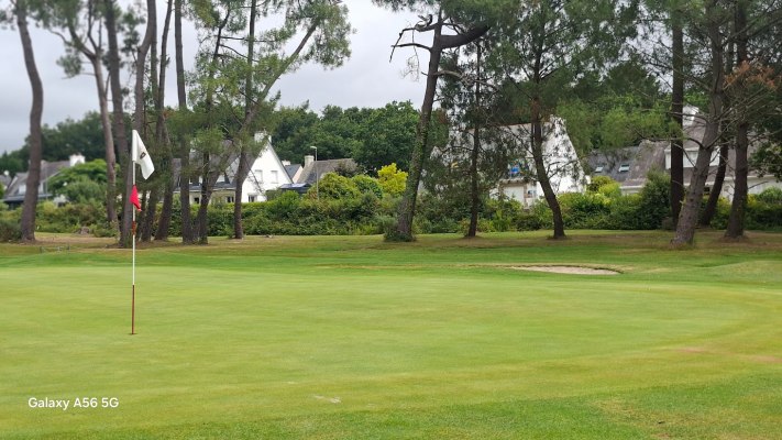 Maison vue imprenable sur le Golf de Cornouaille, proximité Port et Bourg
