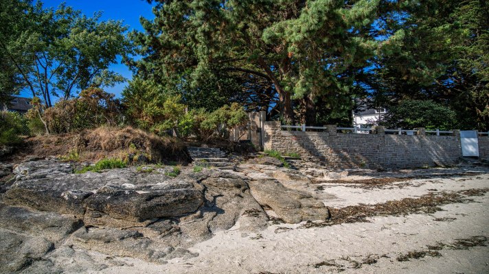Concarneau - Le Cabellou - Propriété rare avec vue mer et accès direct à la plage