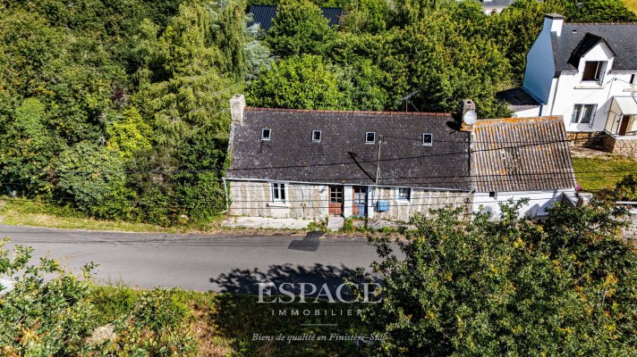 Trégunc - Authentique maison en pierres debout à réinventer à deux pas du littoral