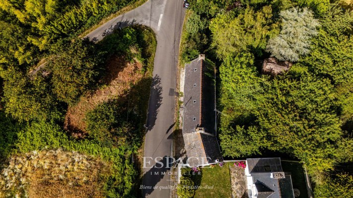 Trégunc - Authentique maison en pierres debout à réinventer à deux pas du littoral