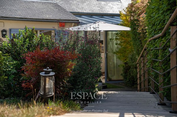 LA FORET-FOUESNANT - UNE ADRESSE PRIVILÉGIÉE FACE À L'ANSE