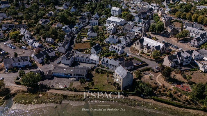LA FORET-FOUESNANT - UNE ADRESSE PRIVILÉGIÉE FACE À L'ANSE