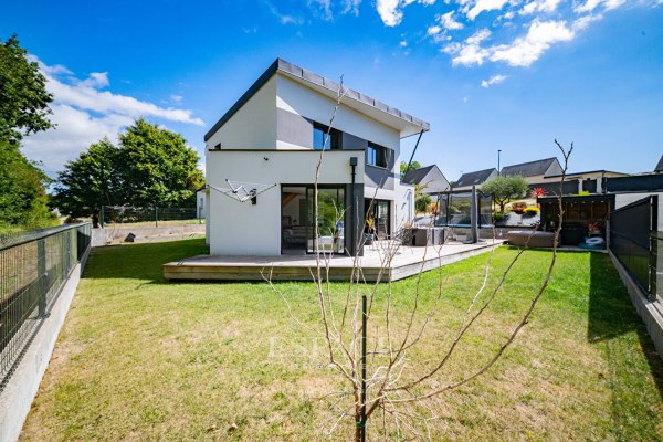 La Forêt Fouesnant - Maison contemporaine aux lignes élégantes, entre bourg et littoral