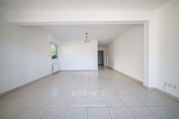 Concarneau appartement de 81 m2 avec terrasse, garage et cave
