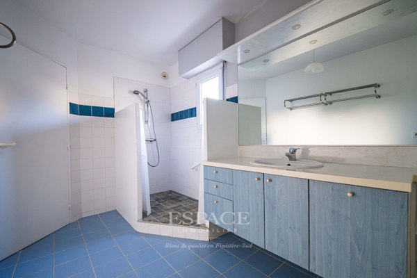 Concarneau appartement de 81 m2 avec terrasse, garage et cave