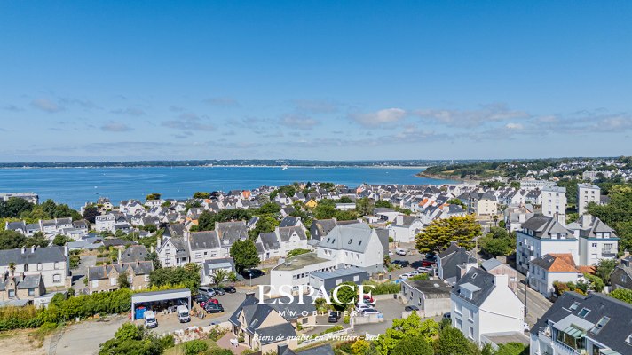 Concarneau appartement de 81 m2 avec terrasse, garage et cave