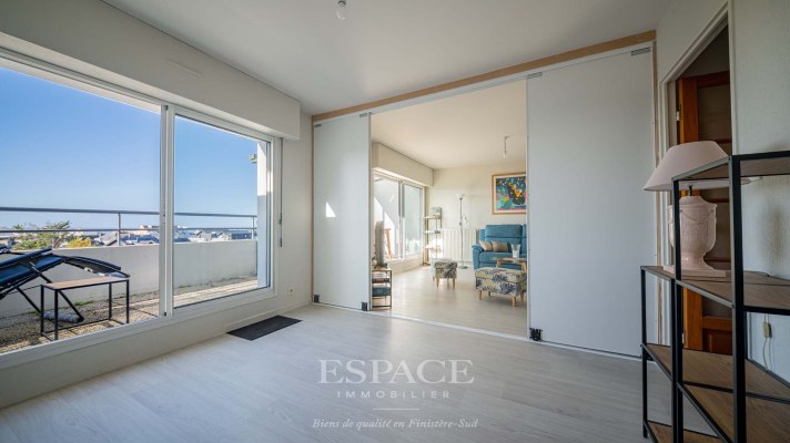 Concarneau centre-ville - T4 au dernier étage, avec vue sur la baie
