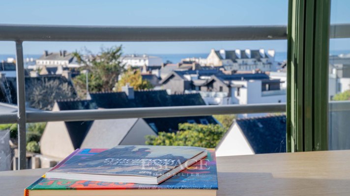 Concarneau centre-ville - T4 au dernier étage, avec vue sur la baie